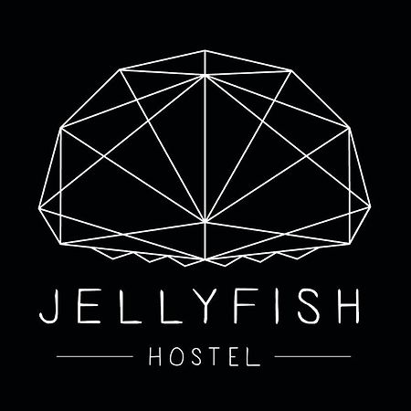 Jellyfish Hostel Pantai Jomtien Bagian luar foto