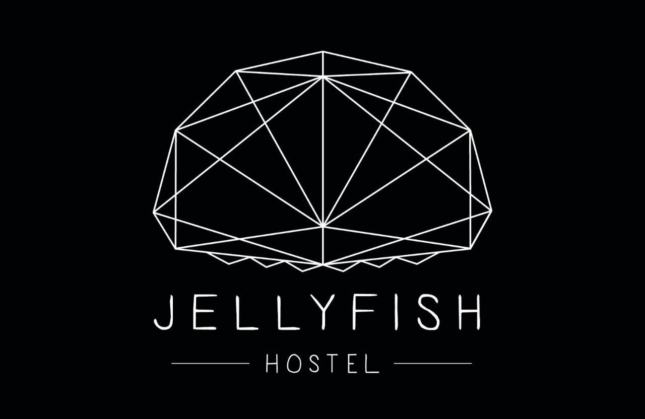Jellyfish Hostel Pantai Jomtien Bagian luar foto